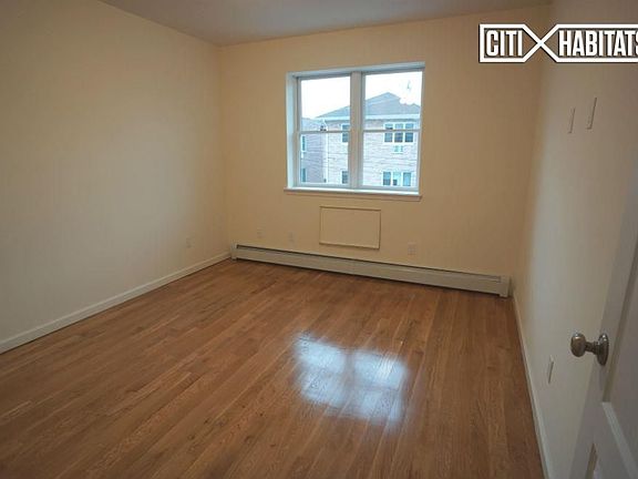 4th image of 8758 23rd Ave #1