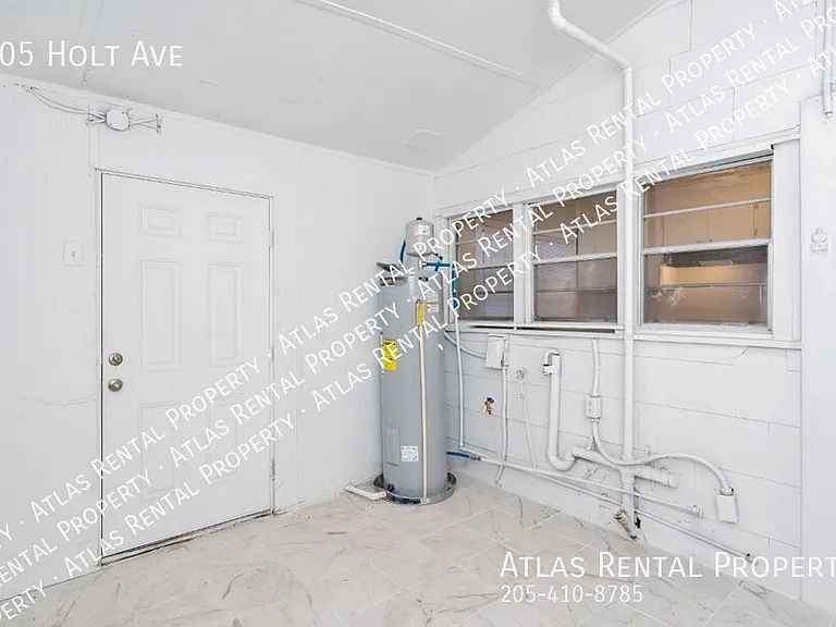105 Holt Ave — Photo 24