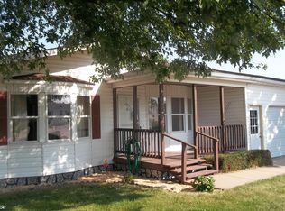 802 Golden Shores Ave, Creston, IA 50801
