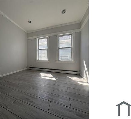 3rd image of 147 Beach 27th St Floor 2