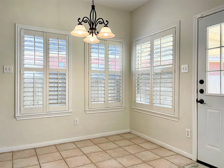 4630 Jaymar Dr — Photo 12