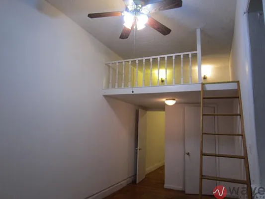 Rented by Wave Real Estate Group | media 20