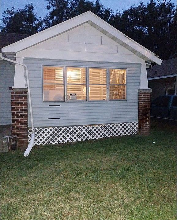 1st image of 1029 Elmhurst Ave