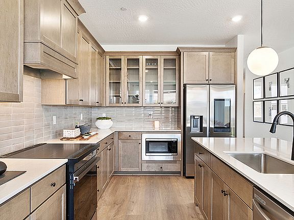 6th image of this home