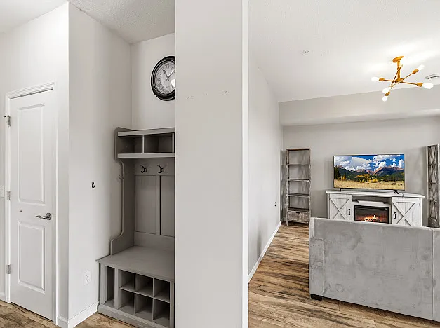 3 bed, 2.5 bath, 1760 sqft, $2,600 — Photo 3