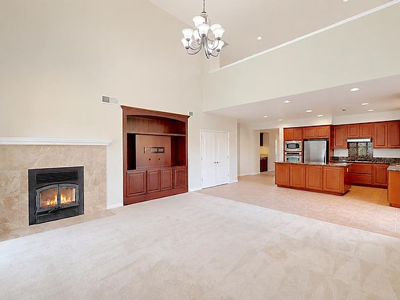5th image of 20939 Valley View Pl