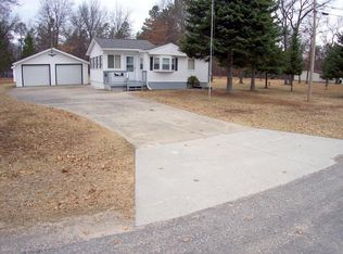 5019 Valleywood Dr, Lewiston, MI 49756