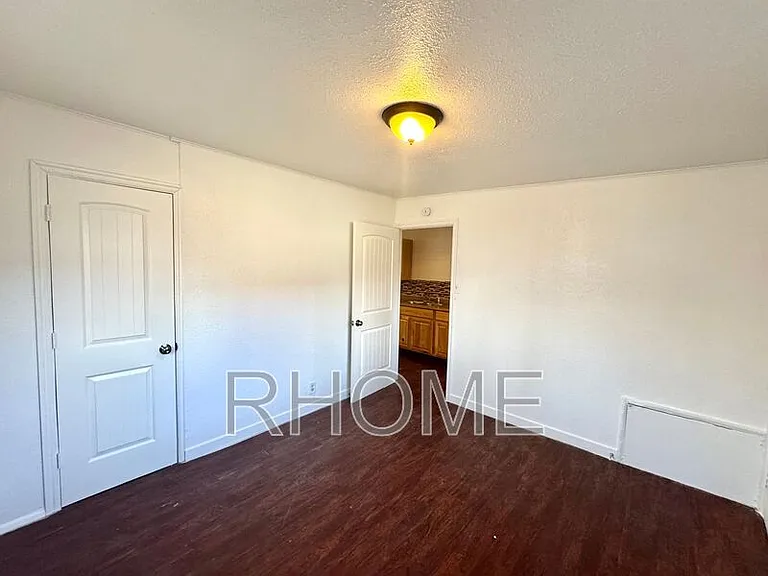 2725 S Edison St #3 — Photo 3