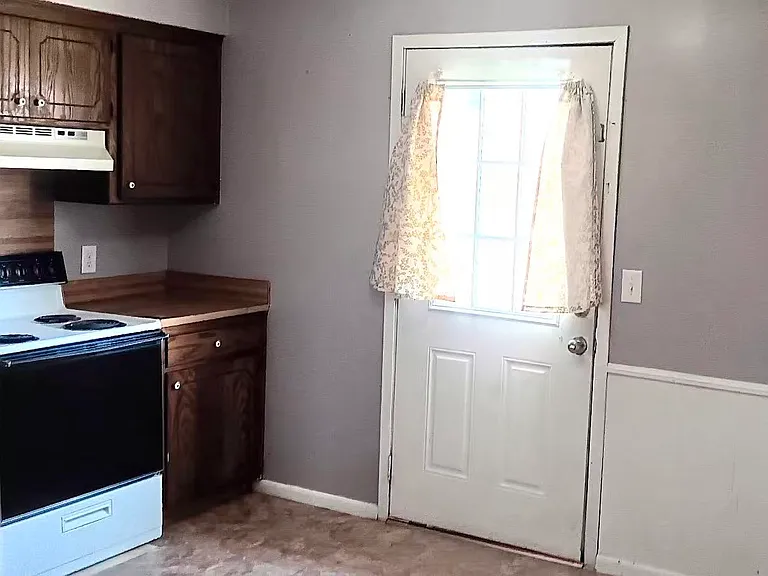 1839 N Deffer Dr — Photo 5