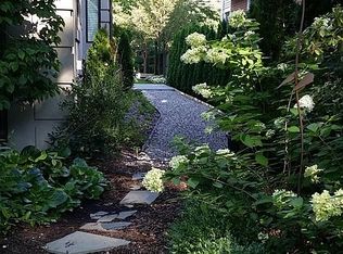 963 Floyd St, Birmingham, MI 48009