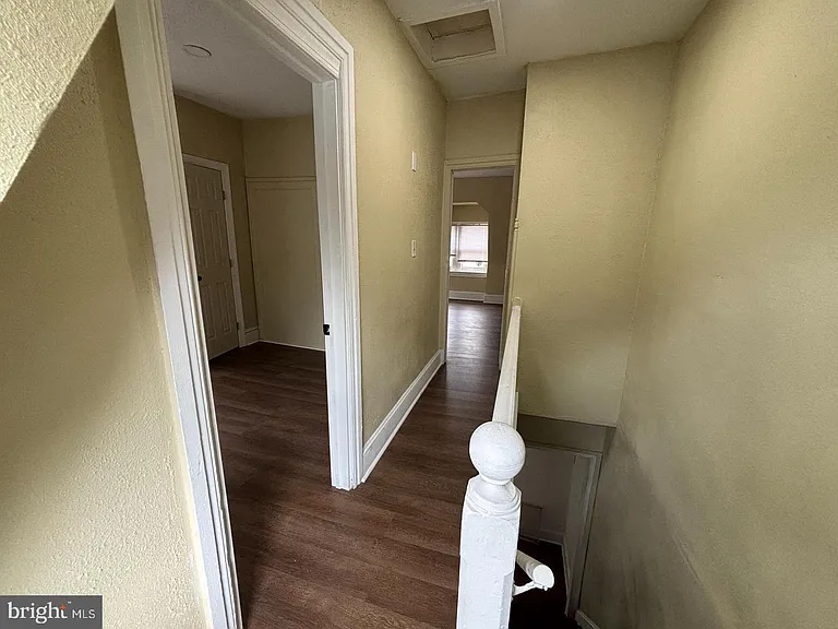 130 E 4th St #2 — Photo 14