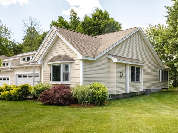 53 Veterans Way, Hampstead, NH 03841