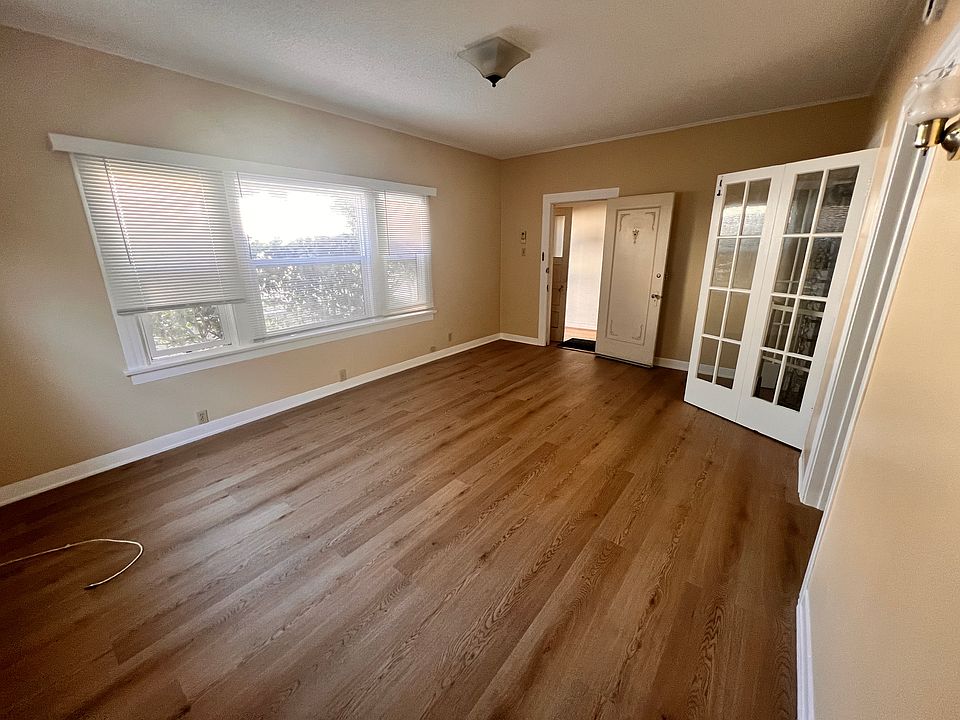 1st image of 6058 Greenleaf Ave #4