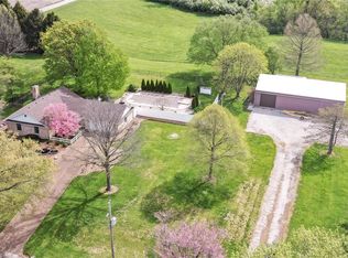 7924 Wolf Rd, Bethalto, IL 62010