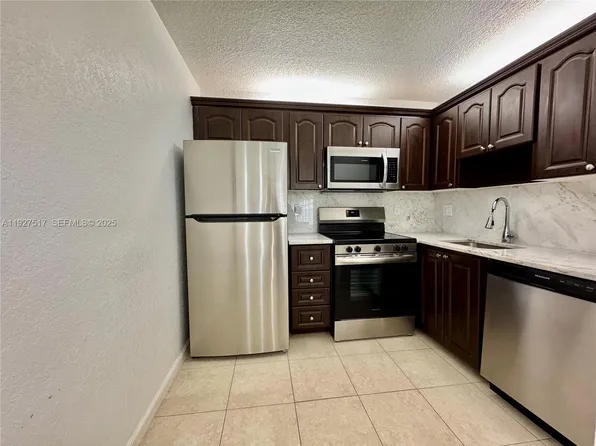 11044 Royal Palm Blvd #7-5, Pompano Beach, FL 33065
