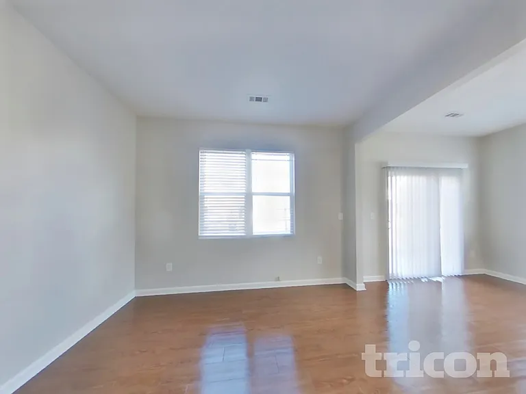 2062 Aragon Ln — Photo 8