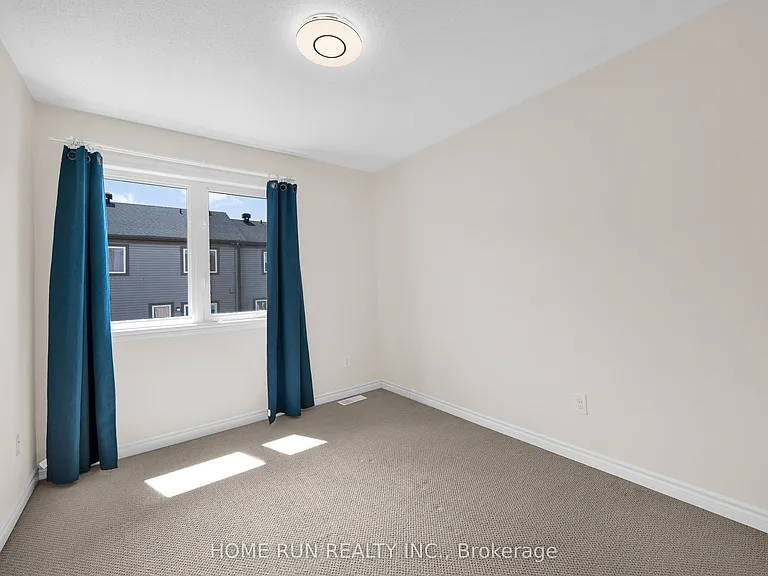957 Messor Cres — Photo 23