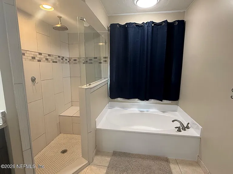 1484 Wild Iris Ln — Photo 16