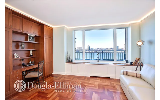 Sold by Douglas Elliman | media 8