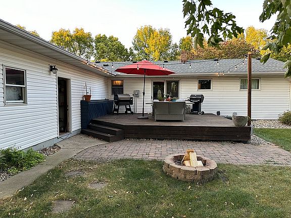 4th image of 623 Donita Ave