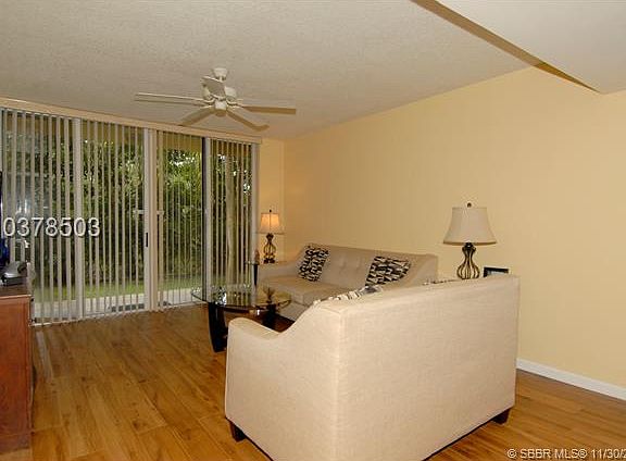 5th image of 619 E Sheridan St APT 108