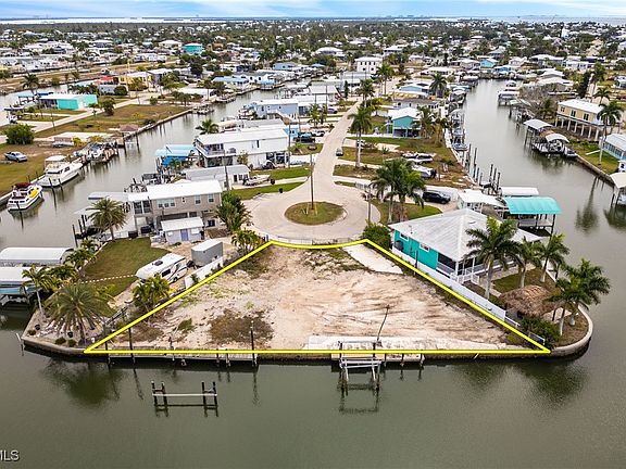 3rd image of 3977 Coconut Dr