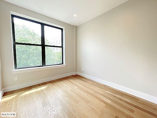 5th image of 2771 Reservoir Ave #3R