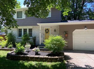 1918 Hopkins Rd, Getzville, NY 14068