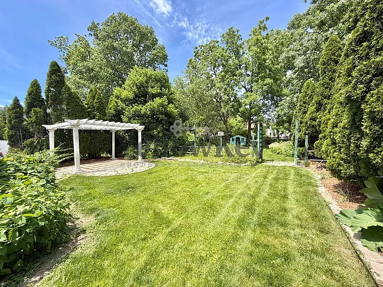 376 Hill Ave — Photo 21