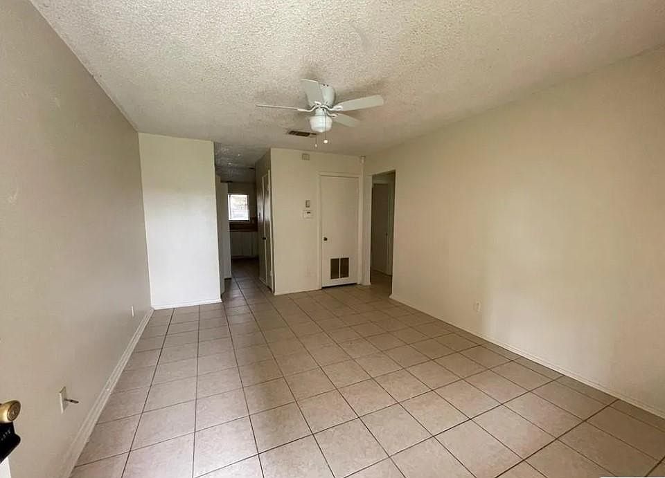 1207 Charisse St APT B, Killeen, TX 76543 | Zillow