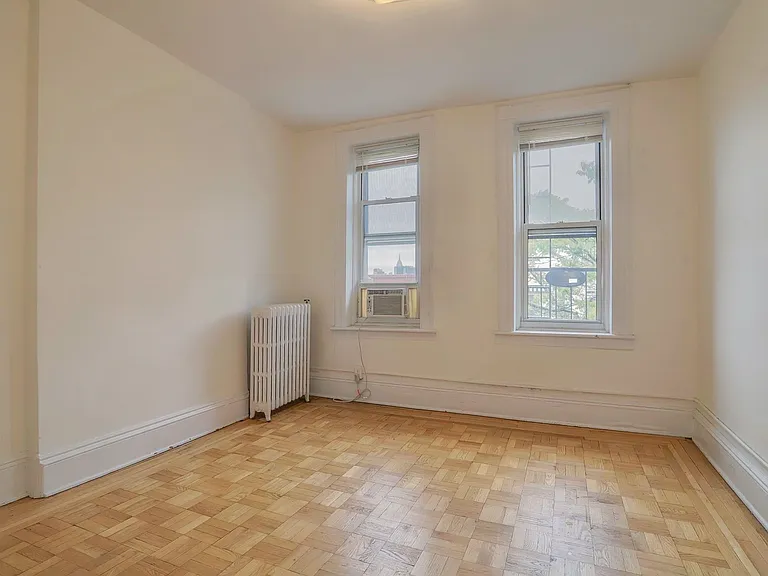 327 Jackson St #18 — Photo 6