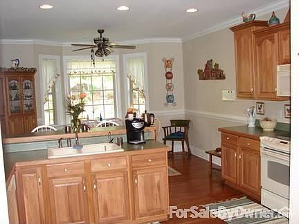 5th image of 208 Glen Meadows Dr