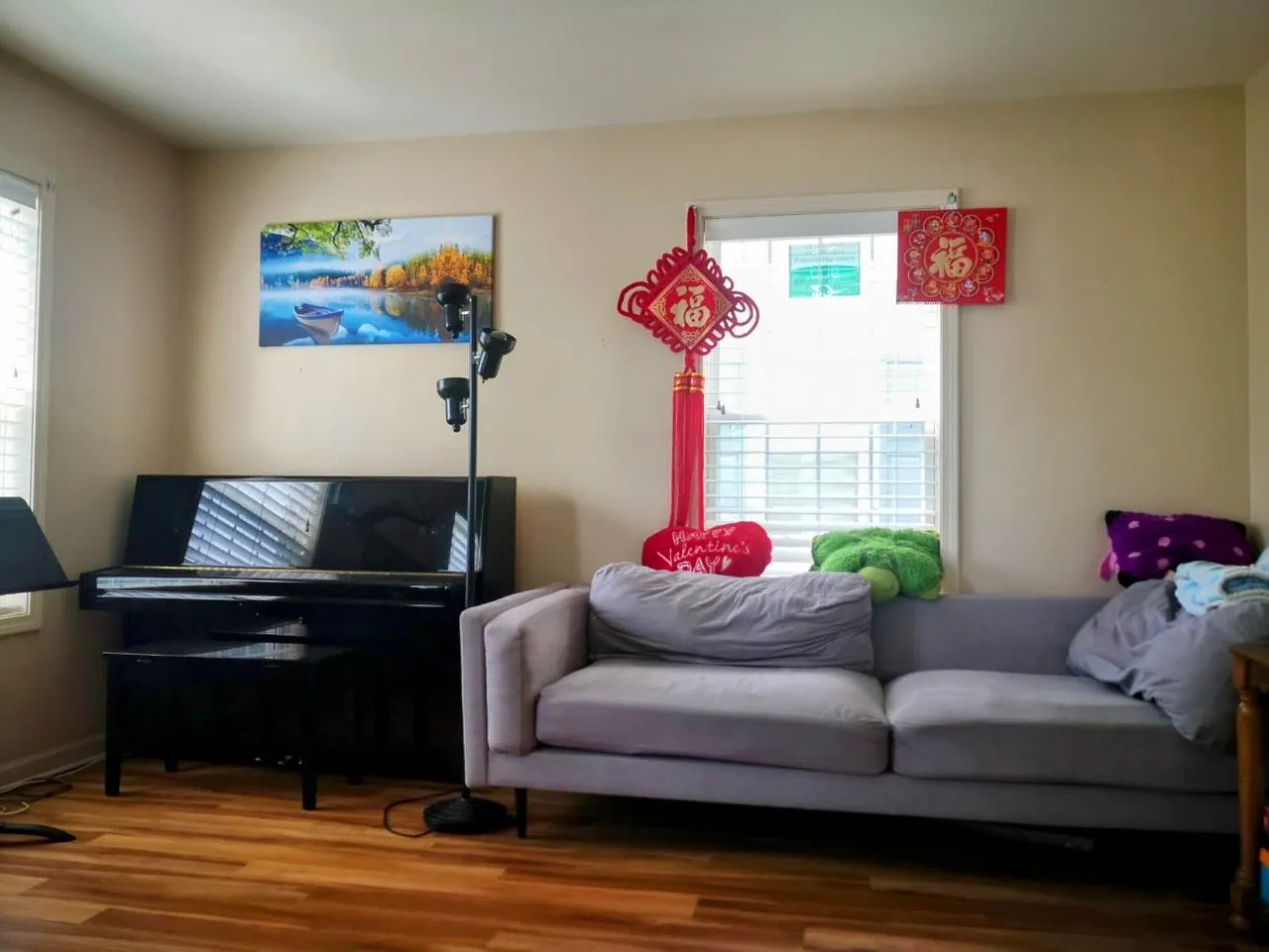 3 bed, 1.5 bath, 1322 sqft, $2,600 — Photo 3