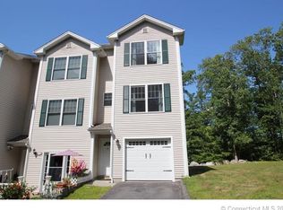 35 Old Fitch Hill Rd APT 9, Uncasville, CT 06382