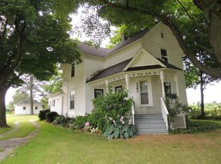 1262 Eight Mile Rd NW, Comstock Park, MI 49321