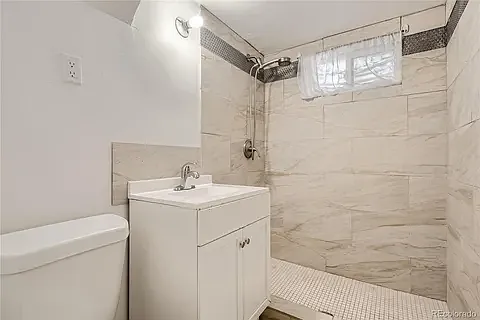 3189 Victor St — Photo 13