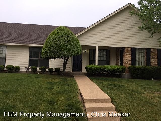 1st image of 802 Biloxi Dr