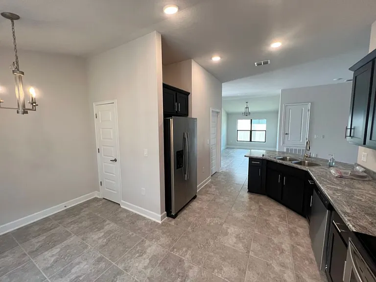 132 Bergamot Loop — Photo 3
