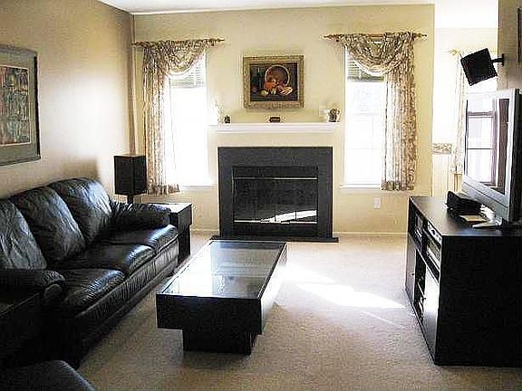 Living room w/Fireplace