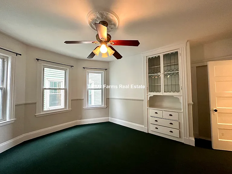 30 Roseclair St — Photo 14