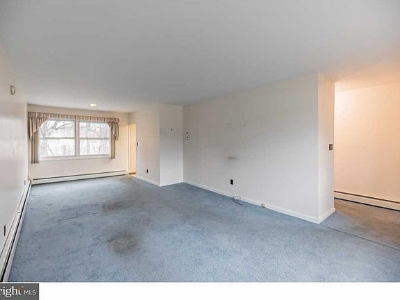 3rd image of 3611 Naamans Dr