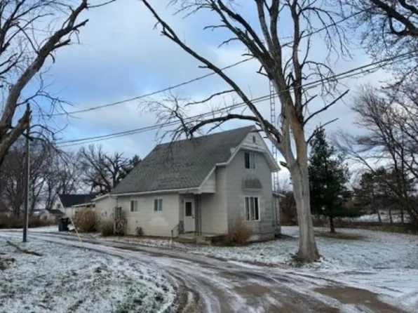 249 Chestnut St, Dallas City, IL 62330