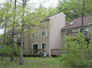 3267 Windermere Dr, Bushkill, PA 18324
