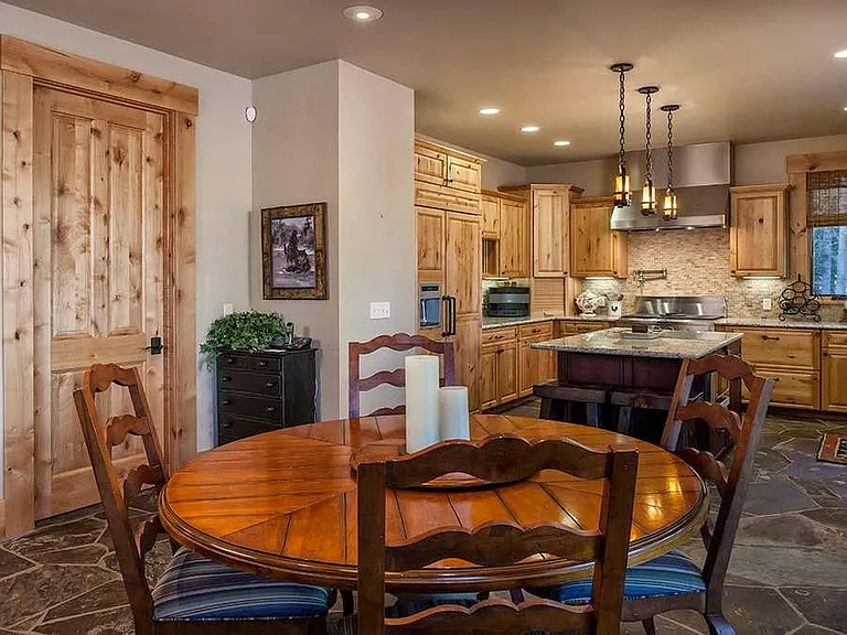 8580 Kilbarchan Ct — Photo 9