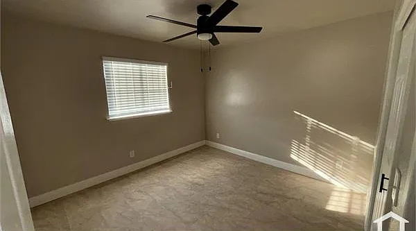 3 bed, 1000 sqft, $2,500 — Photo 3