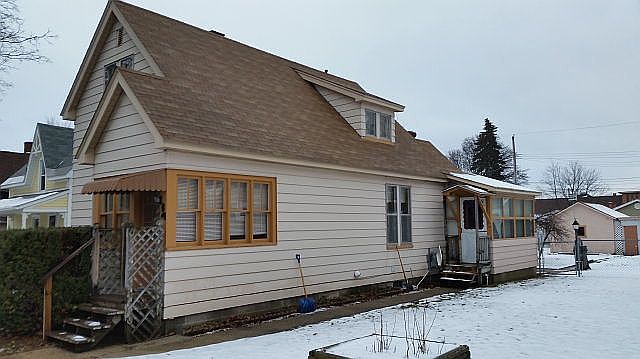 1st image of 132 N Spruce St