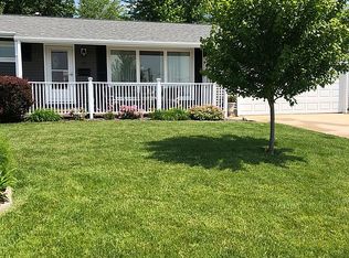 10 Permac Rd, Jacksonville, IL 62650