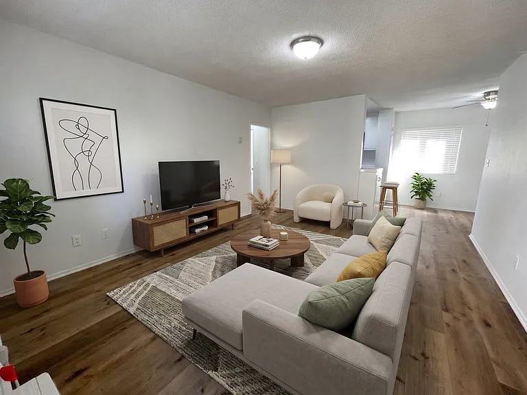 21736 Roscoe Blvd — Photo 16