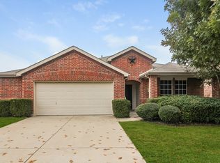 430 Creekwood Ct, Forney, TX 75126