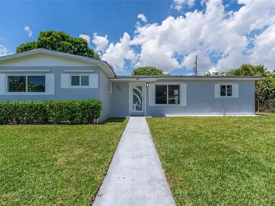20440 NW 20th Ct
